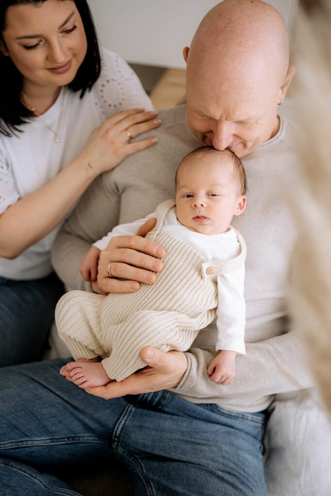 fotografie-nierobisch-babyshooting-neugeborenenshooting-babyfotos-reichenbachfils-plochingen-baltmannsweiler-goeppingen-ebersbach-schorndorf-uhingen-esslingen-reichenbach-weinstadt-winterbach-lorch-nuertingen-wernau