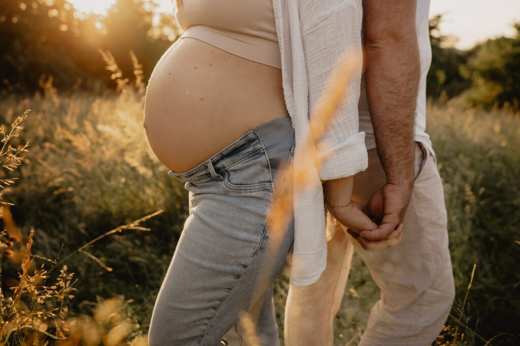 Babybauchfotos, babybauchshooting, Babybauchbilder, Schorndorf, Remstal, Schurwald, Baltmannsweiler, Hohengehren, Reichenbach Fils, Remshalden, Plochingen, Esslingen, Ebersbach Fils