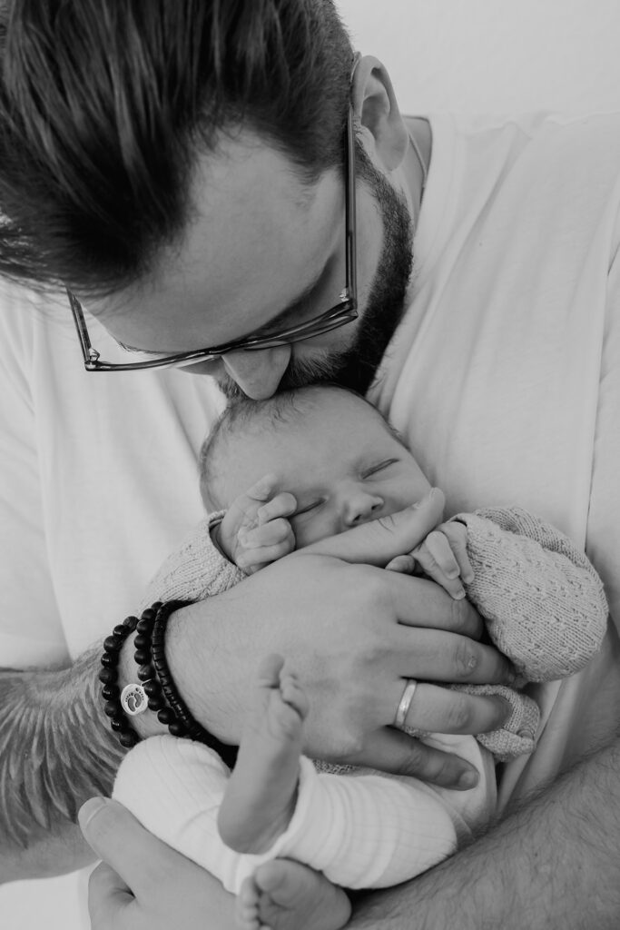 Neugeborenenfotografie, Newbornshooting, Babyshooting, Babyfotos, Baltmannsweiler, Schorndorf, Reichenbach Fils, Ebersbach Fils, Remstal, Schurwald, Nuertingen, Esslingen, Plochingen, natürliche Babyfotos