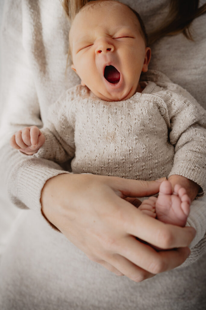 Neugeborenenfotografie, Newbornshooting, Babyshooting, Babyfotos, Baltmannsweiler, Schorndorf, Reichenbach Fils, Ebersbach Fils, Remstal, Schurwald, Nuertingen, Esslingen, Plochingen, natürliche Babyfotos
