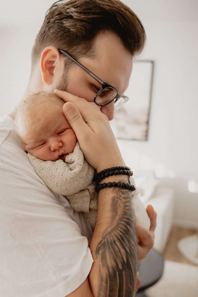 Neugeborenenfotografie, Newbornshooting, Babyshooting, Babyfotos, Baltmannsweiler, Schorndorf, Reichenbach Fils, Ebersbach Fils, Remstal, Schurwald, Nuertingen, Esslingen, Plochingen, natürliche Babyfotos