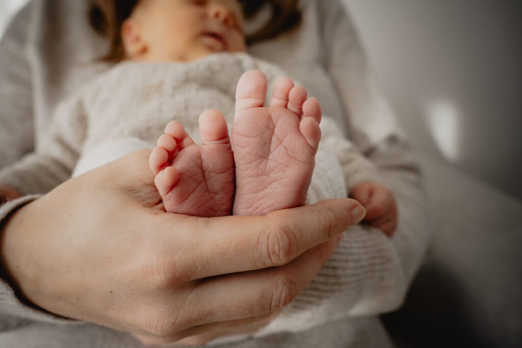 Neugeborenenfotografie, Newbornshooting, Babyshooting, Babyfotos, Baltmannsweiler, Schorndorf, Reichenbach Fils, Ebersbach Fils, Remstal, Schurwald, Nuertingen, Esslingen, Plochingen, natürliche Babyfotos