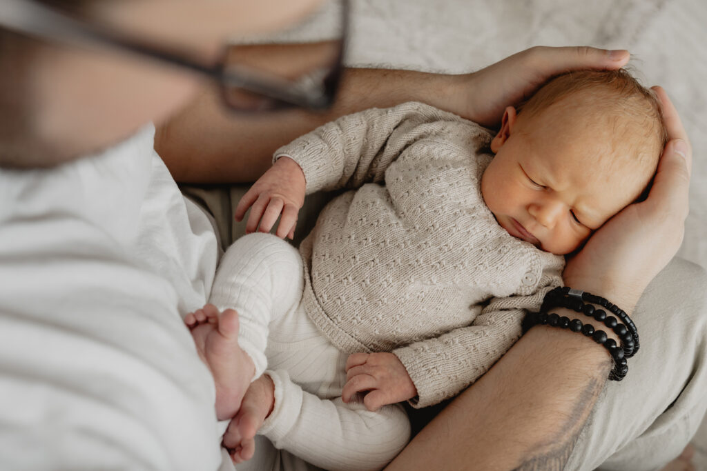 Neugeborenenfotografie, Newbornshooting, Babyshooting, Babyfotos, Baltmannsweiler, Schorndorf, Reichenbach Fils, Ebersbach Fils, Remstal, Schurwald, Nuertingen, Esslingen, Plochingen, natürliche Babyfotos