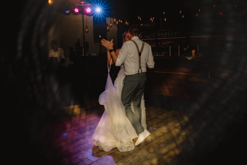fotografie-nierobisch-hochzeitsfotograf-weddingshooting-hochzeit-fotos-schorndorf-remstal-baltmannsweiler-esslingen9