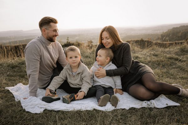 Babyfotografie, Neugeborenenfotografie, Familienfotografie, Hochzeitsfotografie, Paarfotografie, Babybauchfotografie im Raum Schorndorf, Nürtingen, Plochingen, Göppingen, Esslingen, Stuttgart, Schurwald. Mehr Infos!