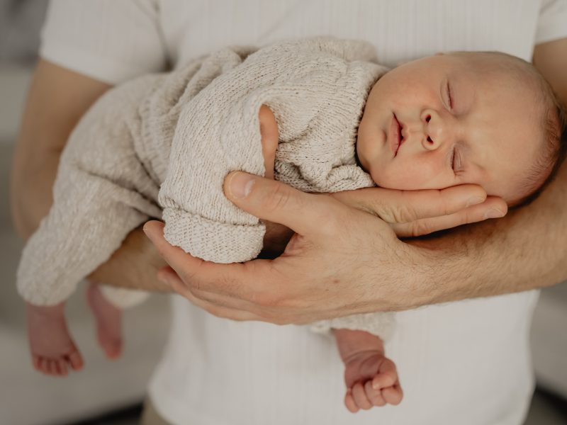fotografie-nierobisch-neugeborenenfotoshooting-neugeborenenbilder-schorndorf-baltmannsweiler-aichwald-winterbach-weinstadt
