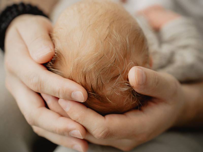 Neugeborenenfotografie, Newbornshooting, Babyshooting, Babyfotos, Baltmannsweiler, Schorndorf, Reichenbach Fils, Ebersbach Fils, Remstal, Schurwald, Nuertingen, Esslingen, Plochingen, natürliche Babyfotos